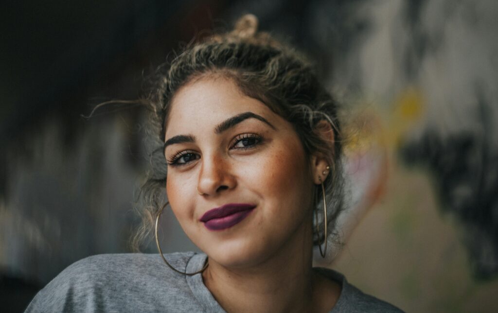 pexels-bertellifotografia-13872378-1024x644 خطوات فعالة لبدء عملك في صناعة المحتوى