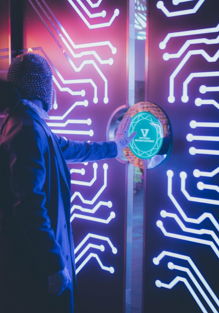 pexels-cristian-cativo-555686567-18152964-717x1024 استثمر الذكاء الاصطناعي واربح أونلاين: دليلك العملي خطوة بخطوة لبناء دخل مستدام